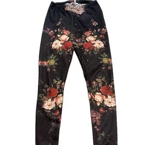 Romeo and Juliet Couture Floral Rose Leggings, sz M